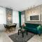 Deluxe Old Town Apartment by Noclegi Renters