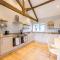 Stapleford Farm Cottages - بيمينستر