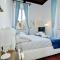 Pantheon Family Romantic Suite