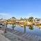 Canal-Front Bradenton Caribbean Retreat with Pool - 布雷登顿