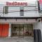 RedDoorz near Pacific Mall Tegal 2
