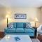 Beautifully Upgraded, Full Kitchen, Comfy King Bed, AC condo