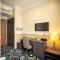 Mildom Hotel