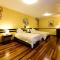 Yabar Hotel Plaza