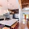 Vivaro Roatan North House