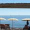 Home La Quiete. Two Bedrooms, 250m from the Beach