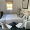 Lemon Tree Guest Cottage in Featherbrooke Estate