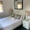 Lemon Tree Guest Cottage in Featherbrooke Estate - Krugersdorp