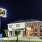 Lux Inn and Suites