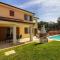 Complex of 2 villas Olivia-Aurora with 2 private pools for up to 20 persons only 200m from the beach - Баньоле