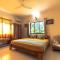 Monarch Suites
