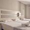 Savvas-Deval Hotel
