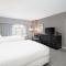 Holiday Inn Wilmington, an IHG Hotel - Gurneyville