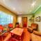 Amper Bo Guest House
