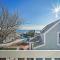 Cape Cod Casa with Ocean View and Pvt Beach Access - 马什皮