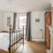 Apartment 1, Trearren
