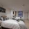 Large House - Contractors & Families & Private Parking