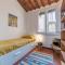 Three bedrooms in world-famous Via Giulia - FromHometoRome