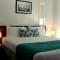 Barclay Suites
