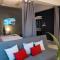 Htl & Suites Camino Real, ubicación, parking, facturamos