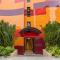 NaiHarn Pearl condo by Holy Cow, 1-BR, courtyard view