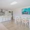 Roses Beach Pad - Matarangi Holiday Home