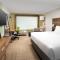 Holiday Inn Express & Suites - North Brunswick by IHG
