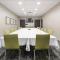 Holiday Inn Express & Suites - Rapid City - Rushmore South by IHG