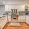 Updated Condo Next to Burke Mountain Bike Trails!