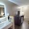 Super 8 by Wyndham Paris