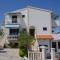 Foto: Apartments by the sea Arbanija, Ciovo - 13298 2/28