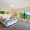 Acacia Bay Getaway - Lake Taupo Holiday Home