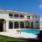 Baoba Breeze Bed & Breakfast- beachfront paradise