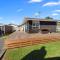 The Black Bach - Mt Maunganui Holiday Home