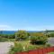 Acacia Bay Getaway - Lake Taupo Holiday Home