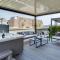 Shell Luxury Residences with Pool and Whirlpool