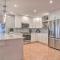 Canal-Front Bradenton Caribbean Retreat with Pool - 布雷登顿