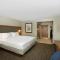 Holiday Inn Express Hotel & Suites Columbus, an IHG Hotel - Columbus