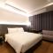 The Mains Hotel