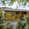 Laurel Lodge - 2 Bedroom Log Cabin - St Florence