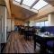 Sumitel Hotel 500 meters from Mall Road