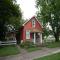 Downtown 2 Bedroom Cottage, Sleeps 6, Walking Distance to Honeywell, Downtown Restaurants, Shopping - Wabash