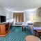 Econo Lodge Inn & Suites - Auburn