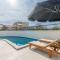 Urban Villa With Private Pool - Podstrana