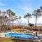 Direct Oceanfront Private Villa Overlooking Pool/Beach - South Forest Beach - Right next to Coligny Plaza - 希尔顿黑德岛