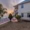 Le Reve Valley - Canadian cottage 1 - 3BHK Luxury cottage,Bonfire,Barbeque,Gym,Kids play zone,Lake view