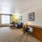 Holiday Inn Express & Suites Cedar Falls - Waterloo, an IHG Hotel