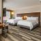 Holiday Inn Express & Suites Detroit - Farmington Hills by IHG