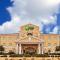 Holiday Inn Express & Suites Brady by IHG