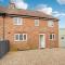 Your Perfect Ashford Retreat Pet-Friendly & Business Ready